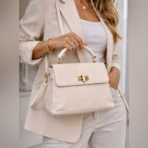 ✨ ON 37TH Ivory Structured Top Handle Crossbody NWT ✨‎